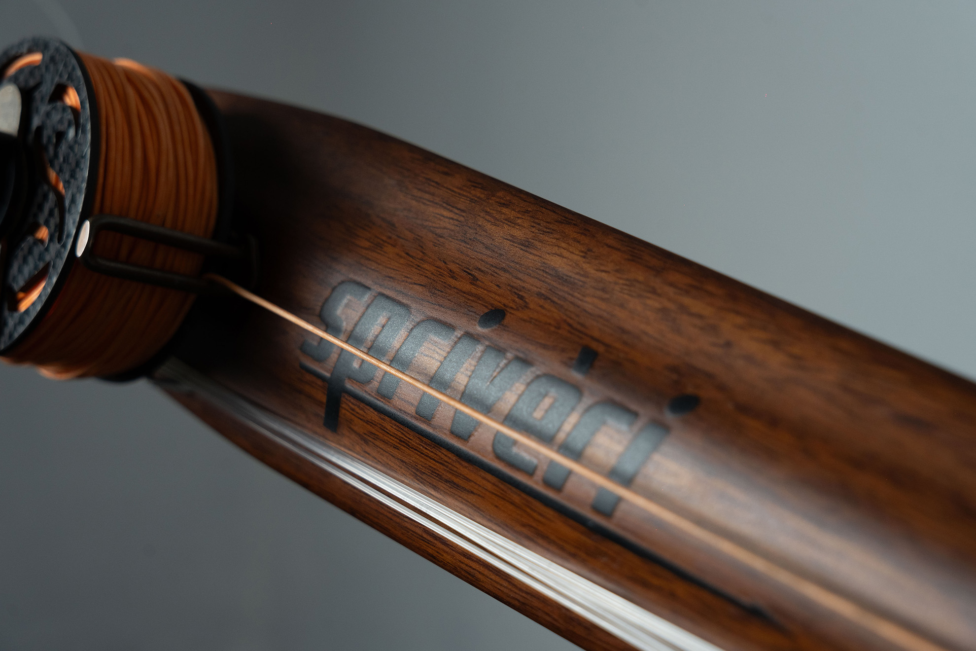 Spriveri Serie Wing